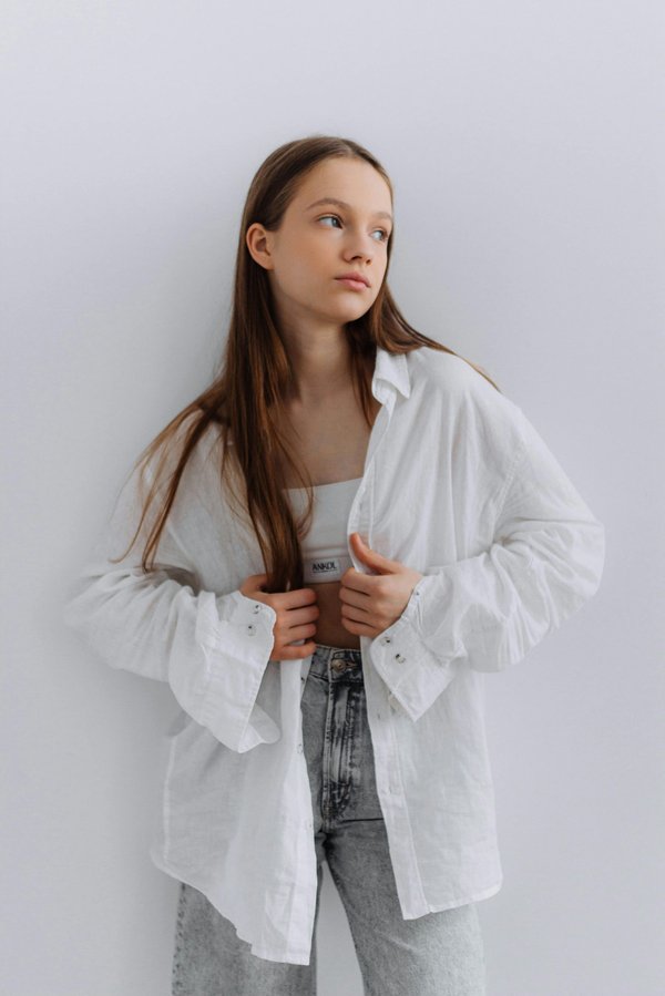 Découvrez les jeans gris femme : élégance et diversité de styles